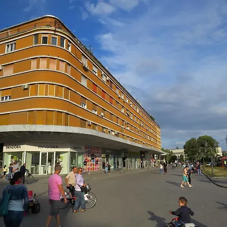 Studio 8 Novi Sad Esterno foto